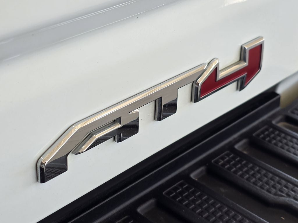 2025 GMC Sierra 2500HD AT4