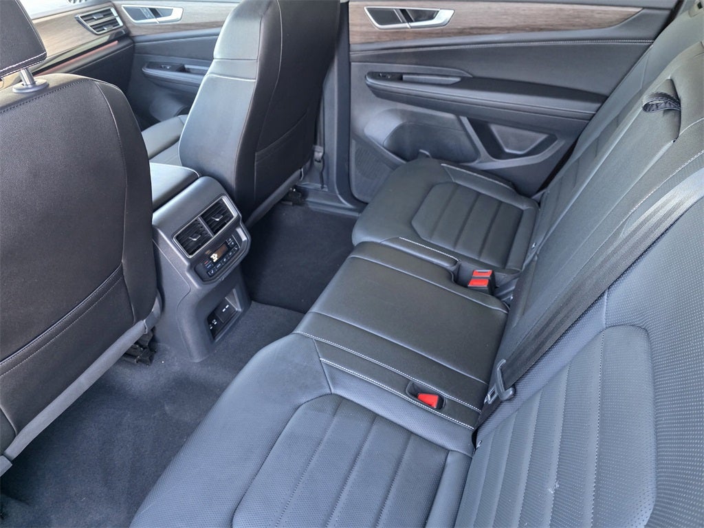 2025 Volkswagen Atlas 2.0T SEL