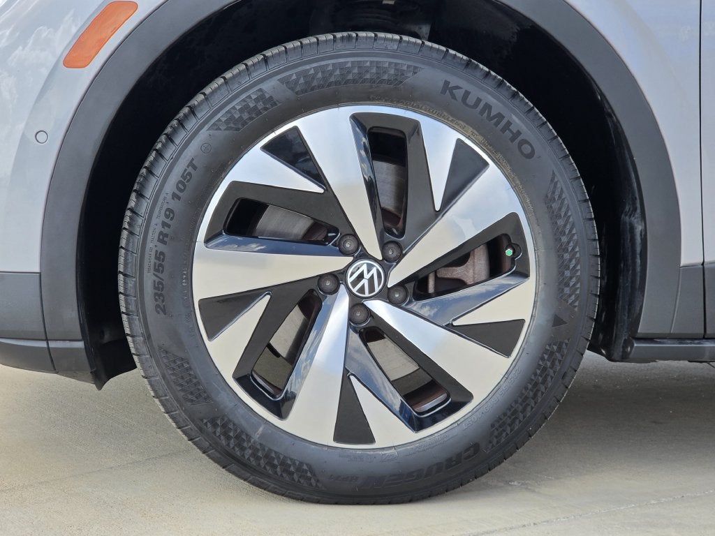 2023 Volkswagen ID.4 Pro