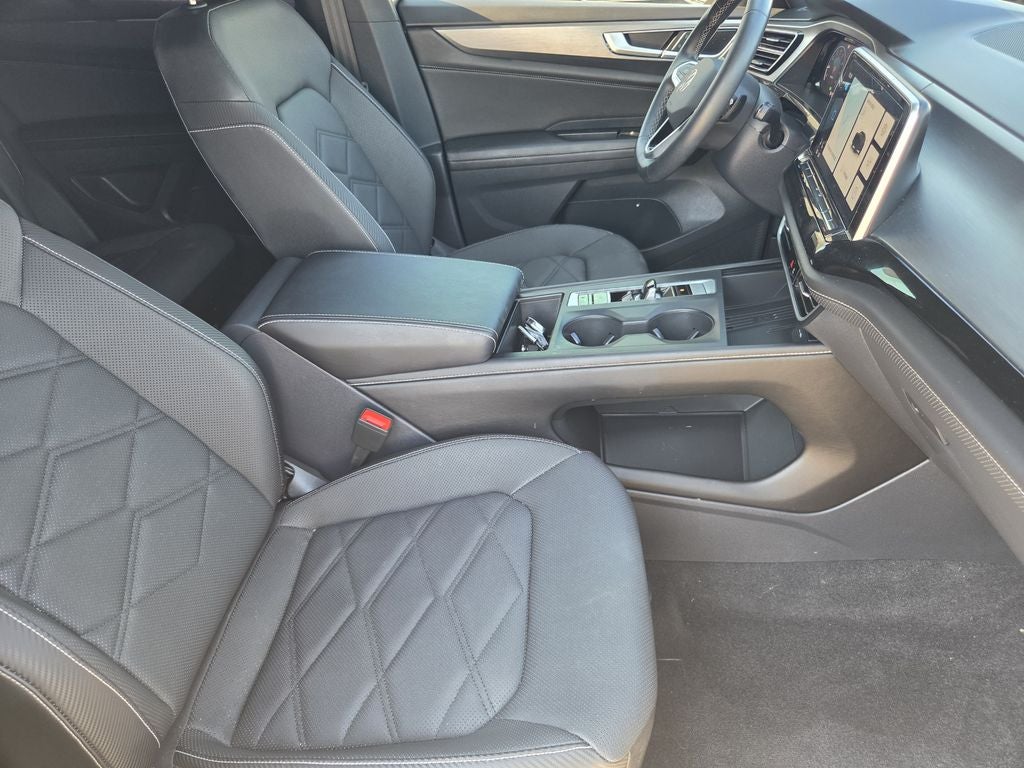 2025 Volkswagen Atlas Cross Sport 2.0T SE