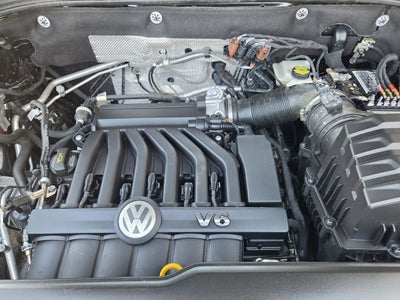 2023 Volkswagen Atlas Cross Sport 3.6L V6 SEL Premium R-Line