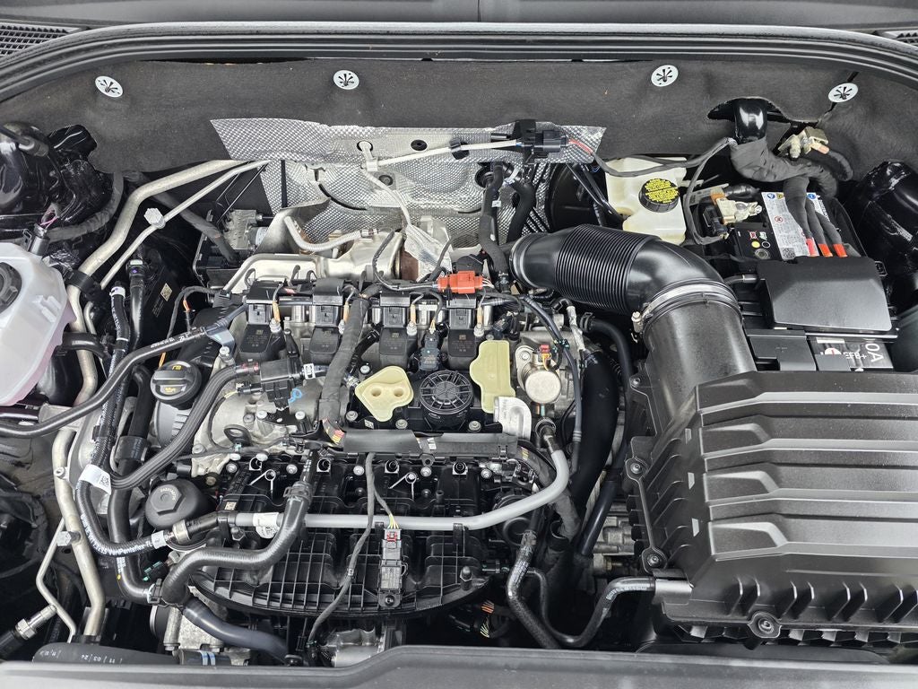 2025 Volkswagen Atlas Cross Sport 2.0T SEL Premium R-Line