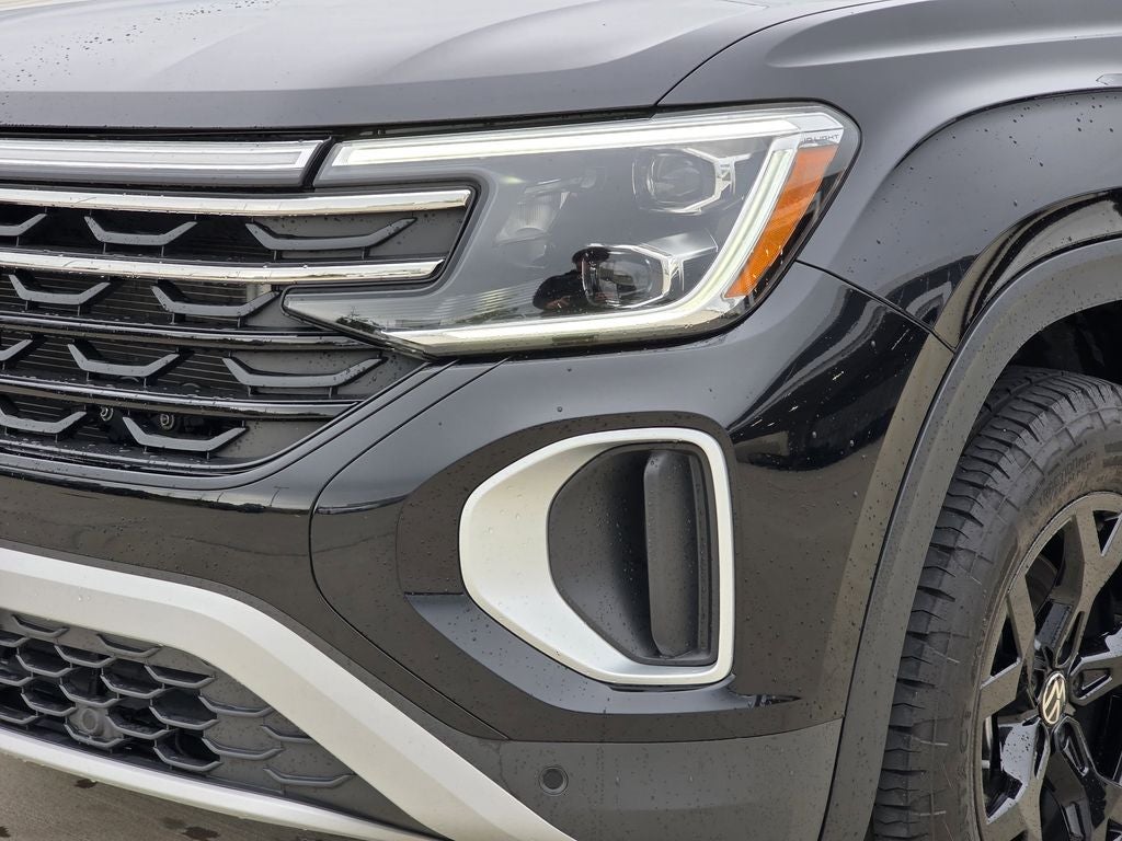 2024 Volkswagen Atlas 2.0T Peak Edition SEL