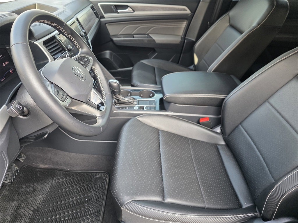 2023 Volkswagen Atlas Cross Sport 2.0T SE w/Technology