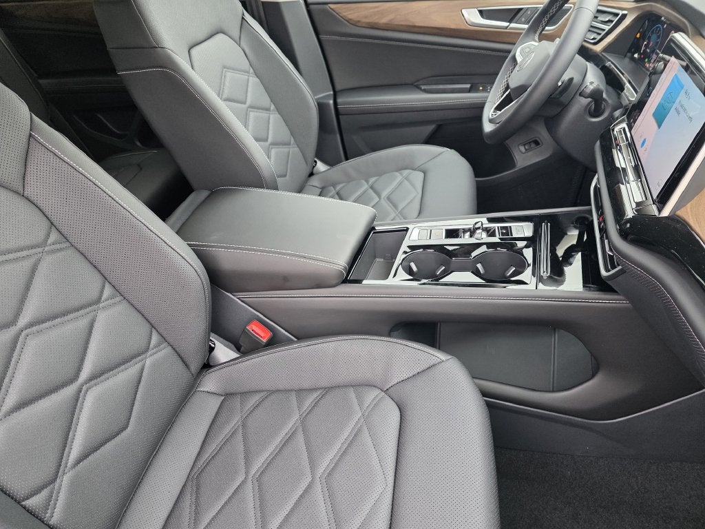 2026 Volkswagen Atlas SE w/Technology