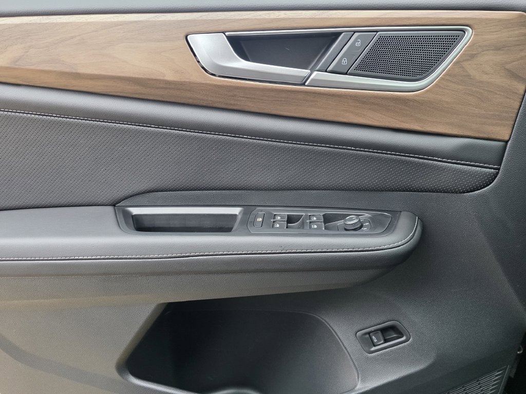 2026 Volkswagen Atlas SE w/Technology