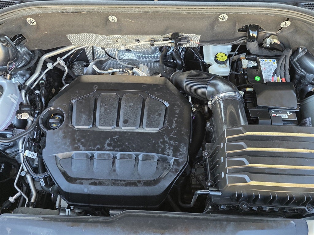 2025 Volkswagen Atlas Cross Sport 2.0T SE w/Technology