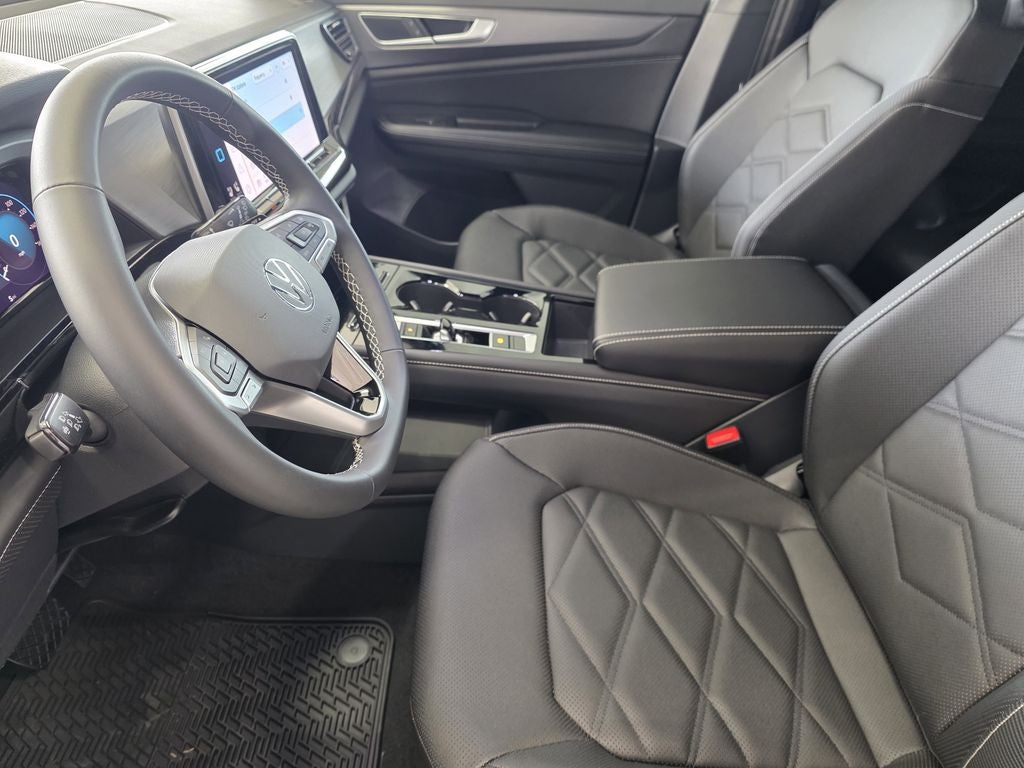 2025 Volkswagen Atlas Cross Sport 2.0T SE w/Technology
