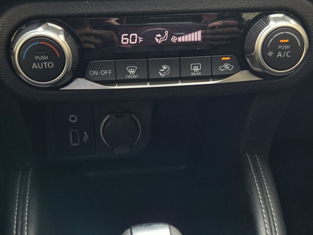 2019 Nissan Kicks SR