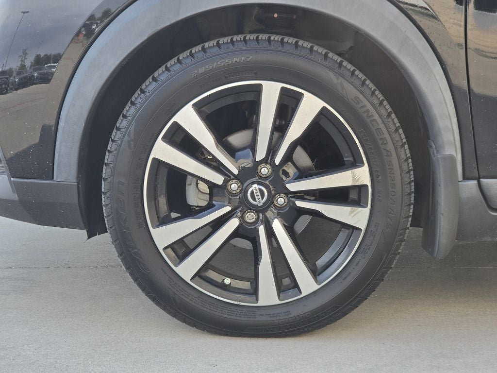 2019 Nissan Kicks SR