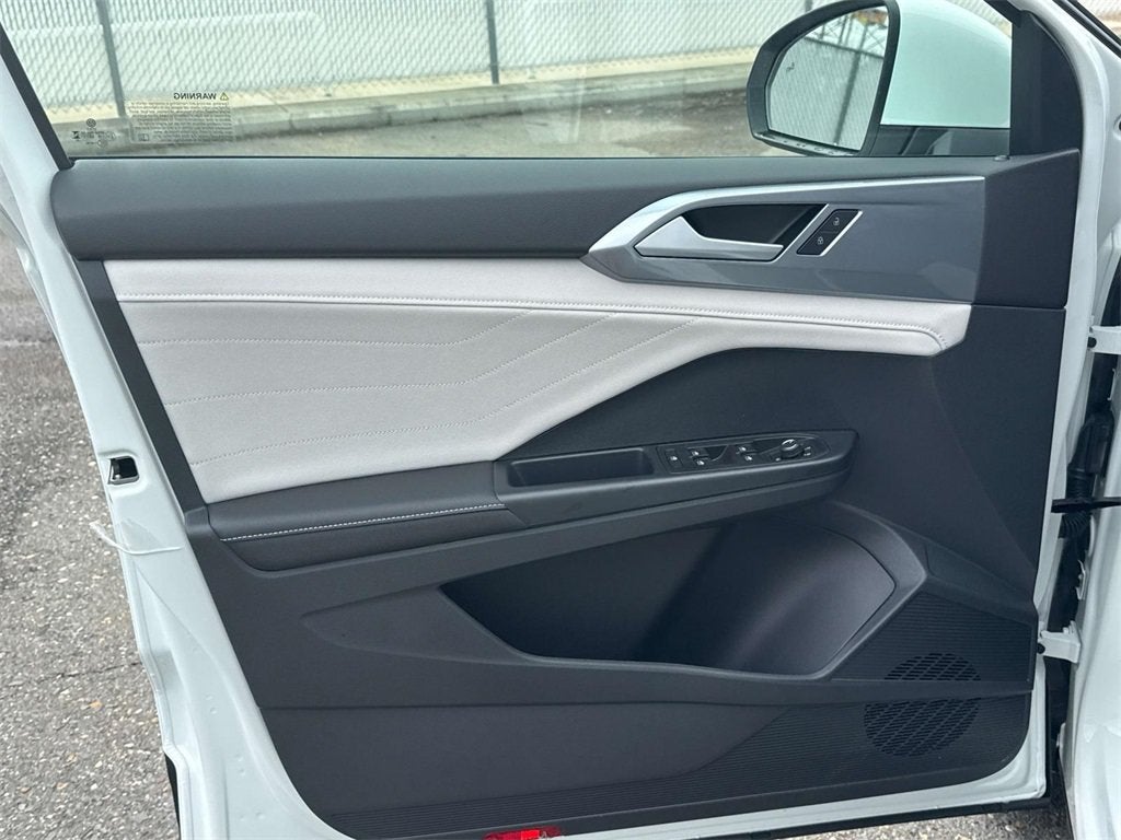 2025 Volkswagen Taos 1.5T SEL