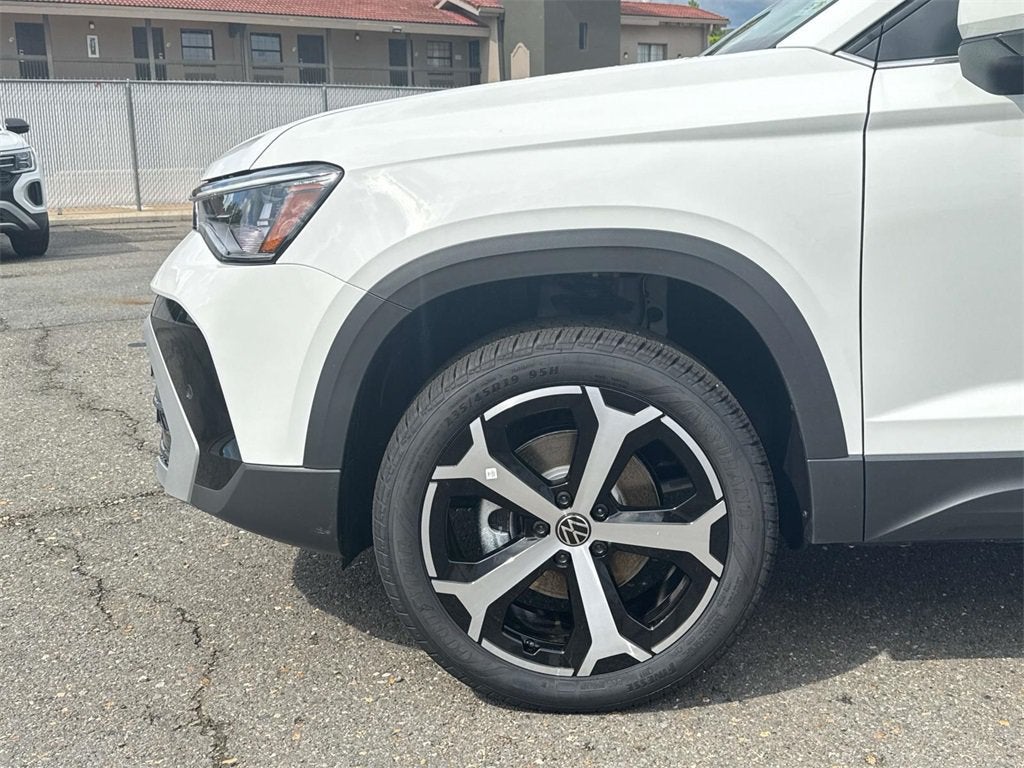 2025 Volkswagen Taos 1.5T SEL