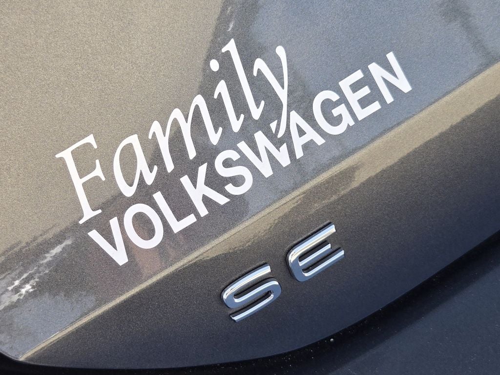 2025 Volkswagen Tiguan 2.0T SE