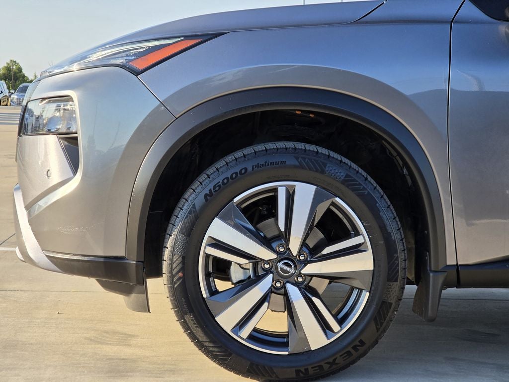 2025 Nissan Rogue SL