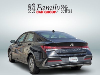 2025 Hyundai Elantra SE