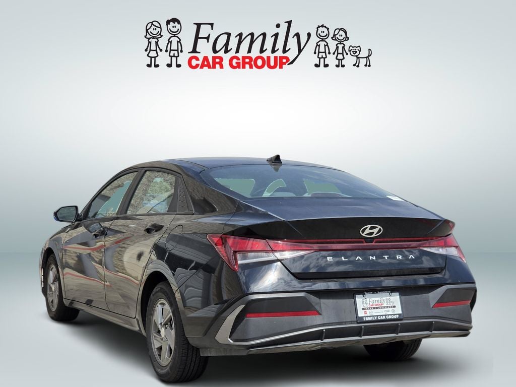 2025 Hyundai Elantra SE