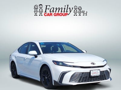 2025 Toyota Camry SE