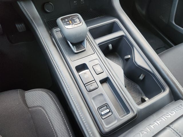 2024 Nissan Pathfinder S