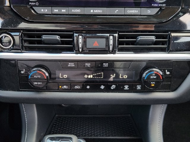 2023 Nissan Pathfinder SV