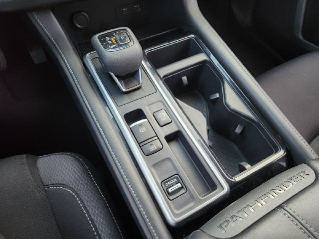 2023 Nissan Pathfinder SV