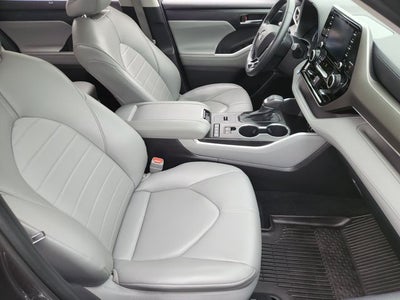 2021 Toyota Highlander Hybrid XLE