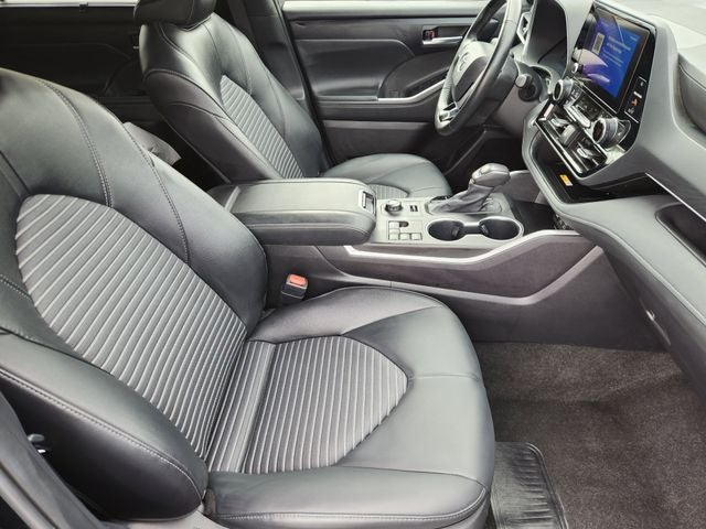 2025 Toyota Highlander XSE