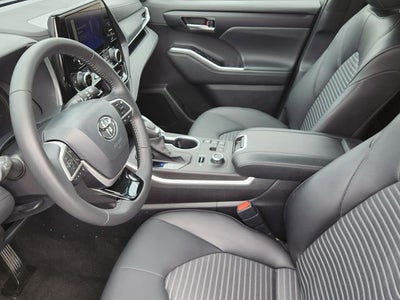 2025 Toyota Highlander XSE