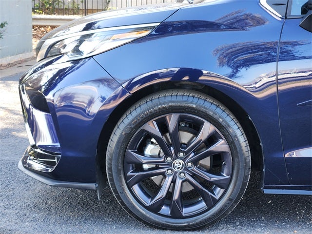 2023 Toyota Sienna XSE 7 Passenger