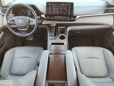 2021 Toyota Sienna XLE 8 Passenger