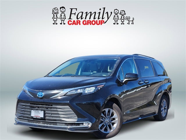 2024 Toyota Sienna XLE 8 Passenger