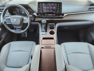 2024 Toyota Sienna XLE 8 Passenger