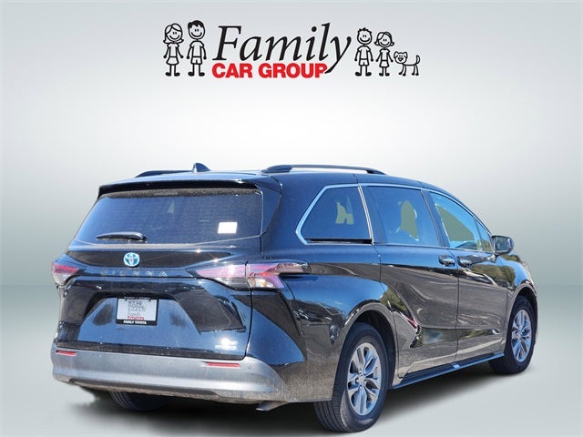 2024 Toyota Sienna XLE 8 Passenger