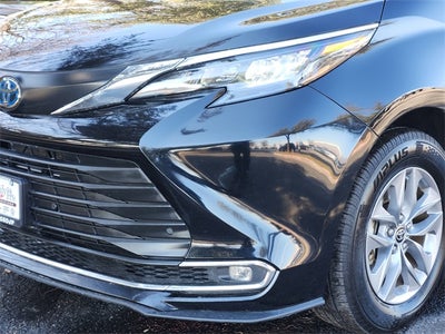 2024 Toyota Sienna XLE 8 Passenger