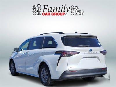 2025 Toyota Sienna XLE 8 Passenger