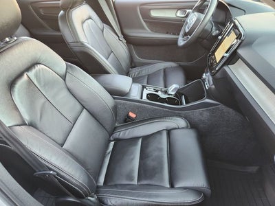 2022 Volvo XC40 T5 Inscription