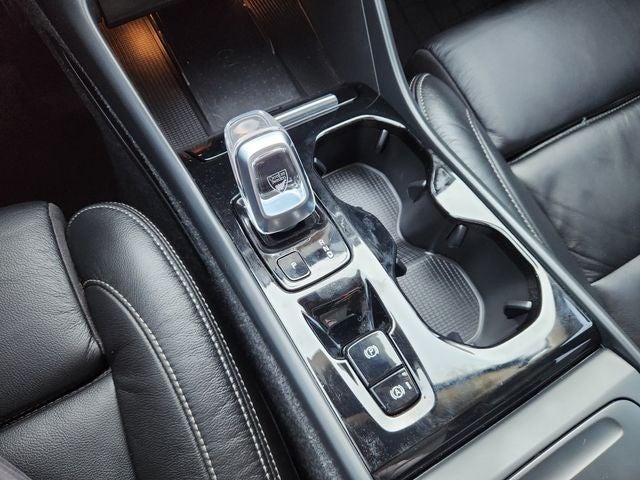 2022 Volvo XC40 T5 Inscription