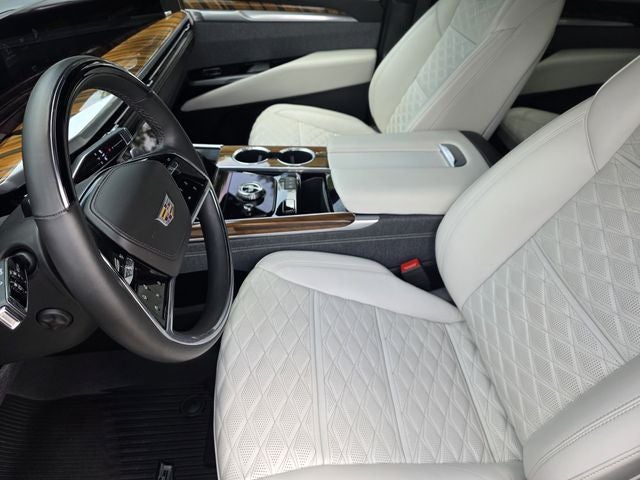 2025 Cadillac Escalade ESV Premium Luxury Platinum
