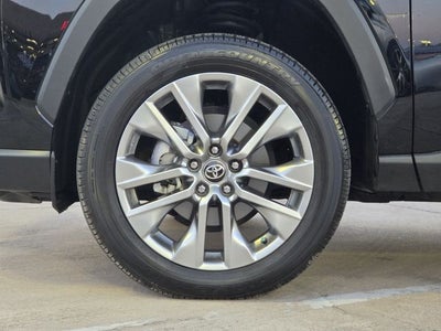 2025 Toyota RAV4 XLE Premium