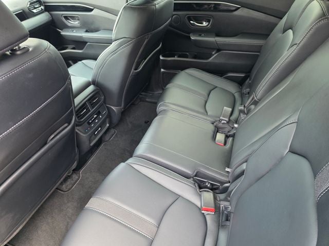 2023 Honda Pilot EX-L 8 Passenger