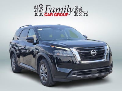 2025 Nissan Pathfinder SV