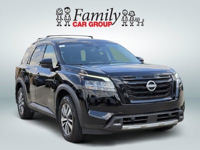 2024 Nissan Pathfinder SL