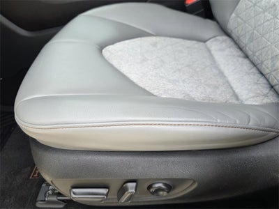 2022 Toyota Highlander Hybrid Bronze Edition