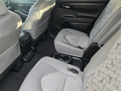 2022 Toyota Highlander Hybrid Bronze Edition