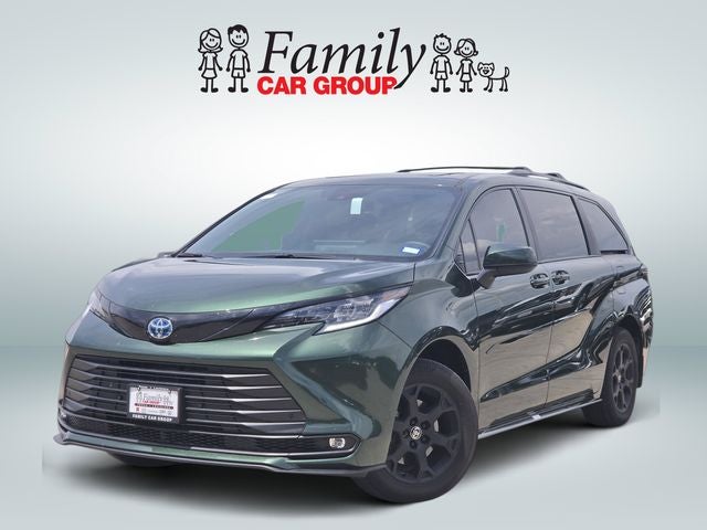 2025 Toyota Sienna Woodland Edition 7 Passenger