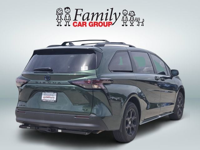 2025 Toyota Sienna Woodland Edition 7 Passenger