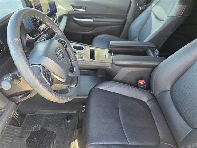 2025 Toyota Sienna Woodland Edition 7 Passenger