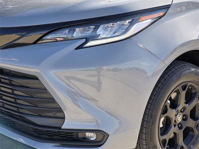 2025 Toyota Sienna Woodland Edition 7 Passenger