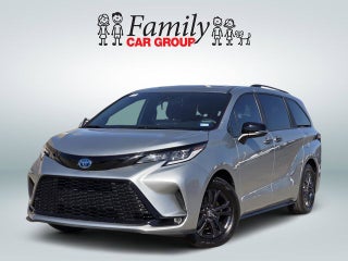 2025 Toyota Sienna Woodland Edition 7 Passenger