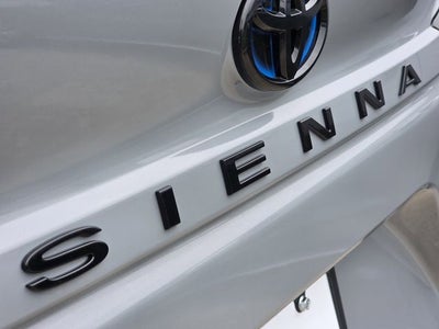2025 Toyota Sienna Woodland Edition 7 Passenger