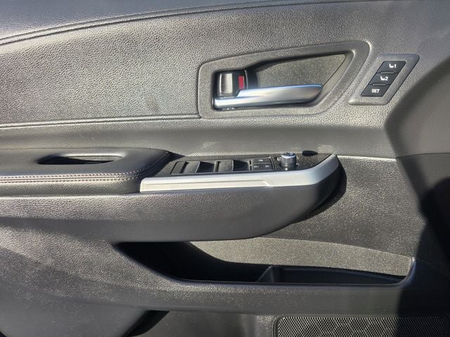 2025 Toyota Sienna Platinum 7 Passenger